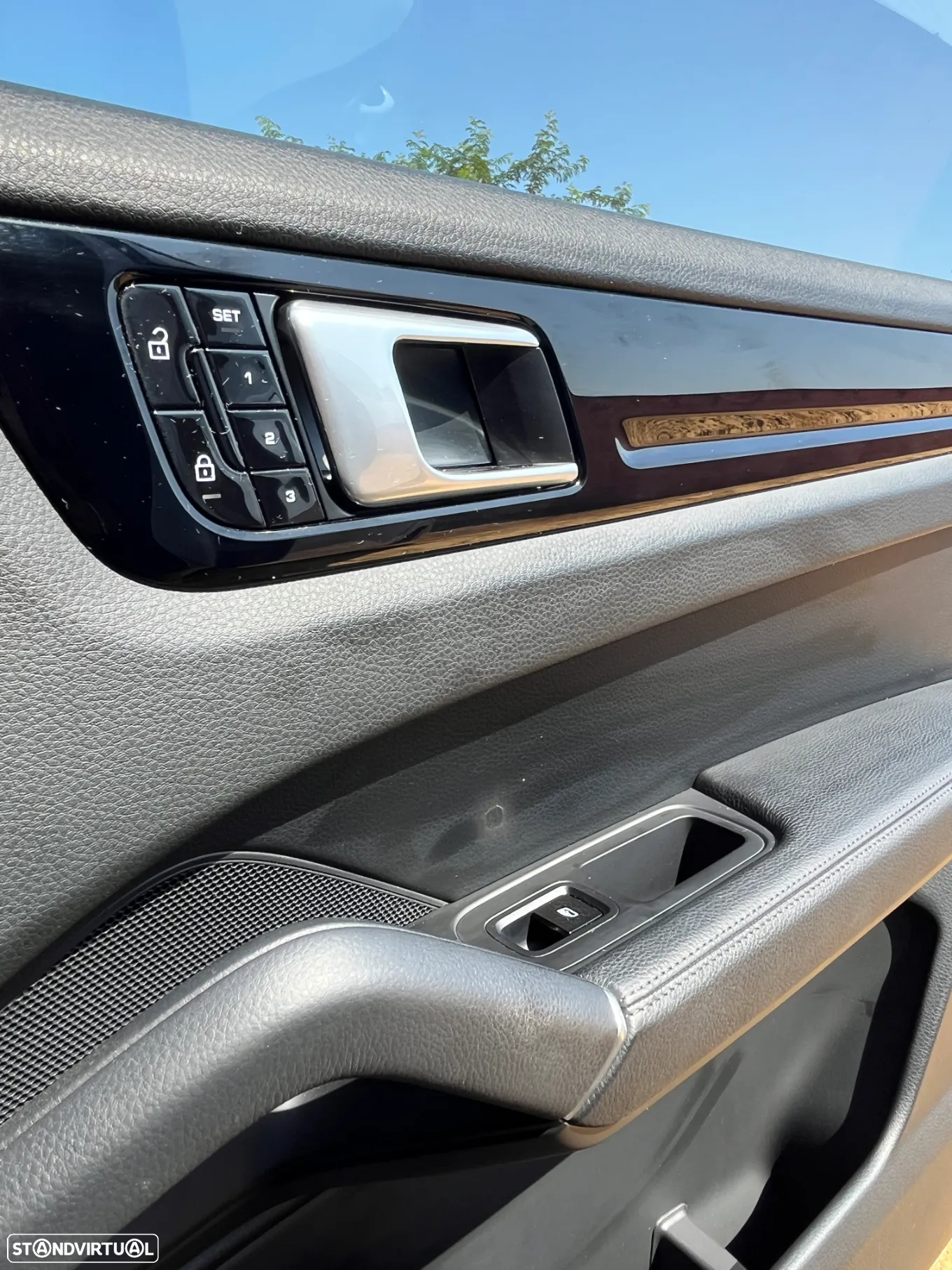 Porsche Cayenne E-Hybrid Platinum Edition - 9