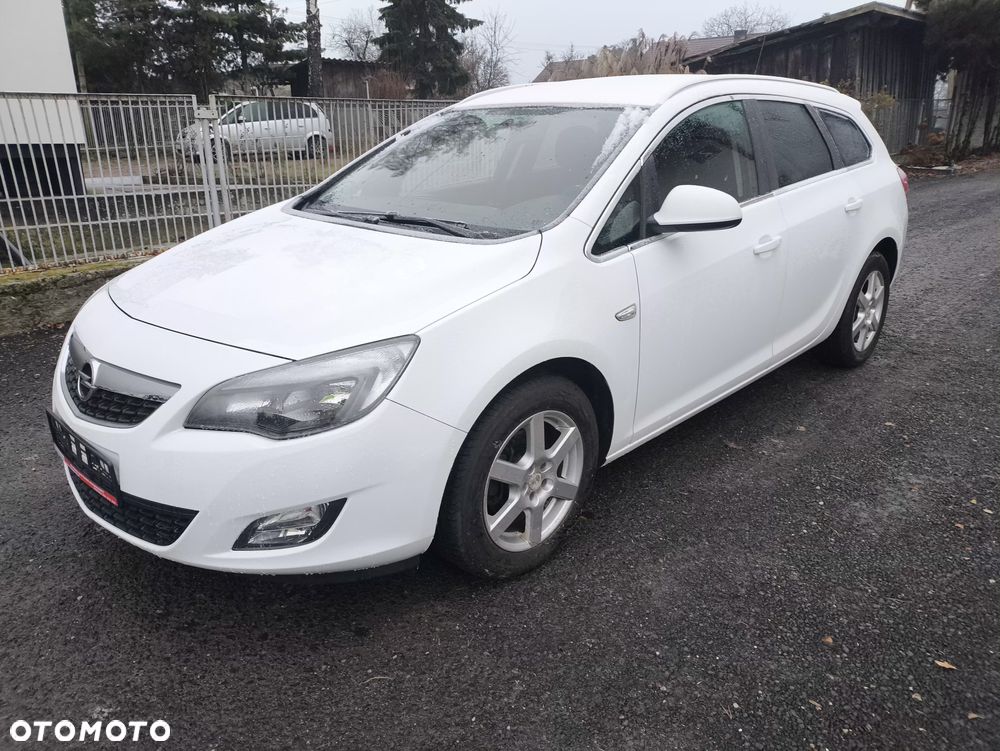 Opel Astra 1.4 Turbo Design Edition - 1