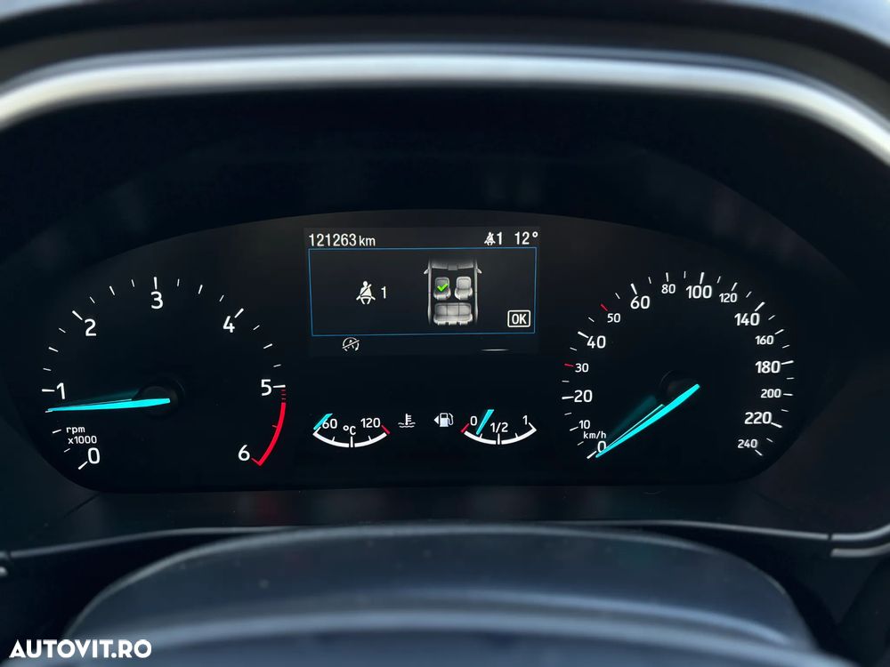 Ford Focus 1.5 EcoBlue Connected - 14