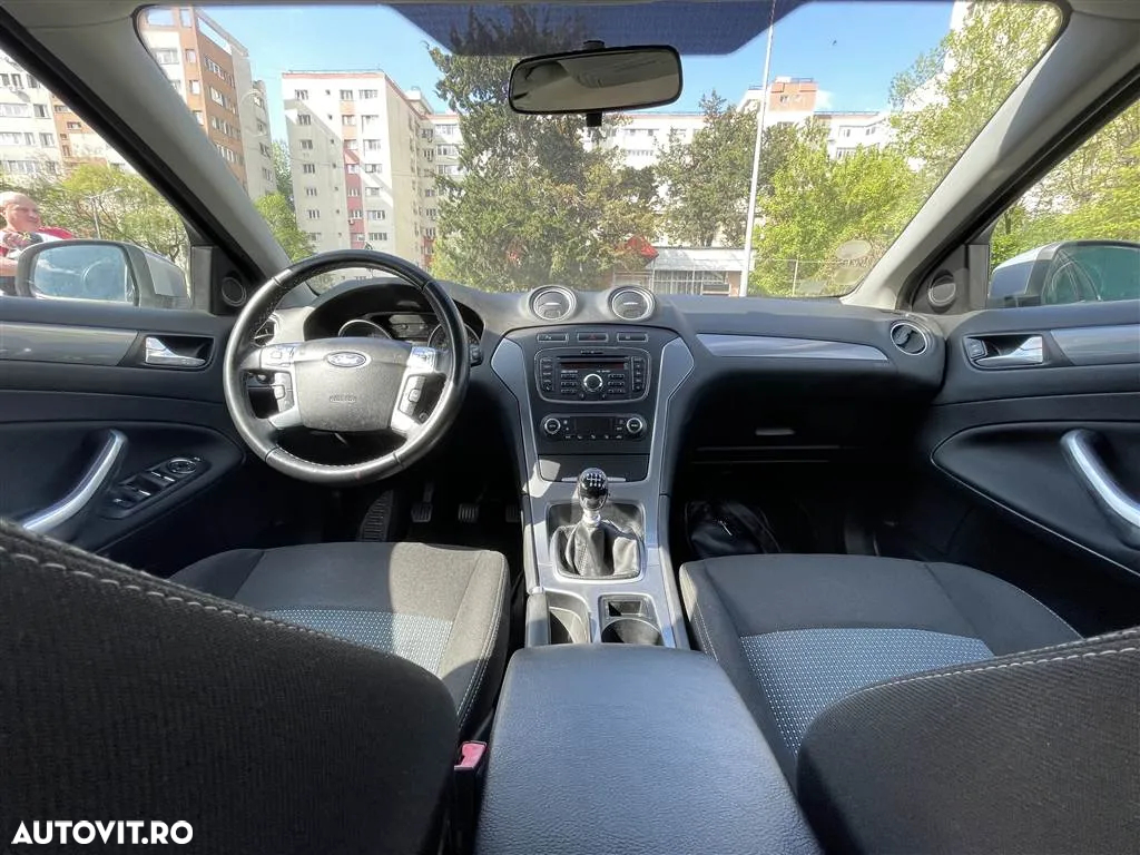 Ford Mondeo 1.6 TDCi Ambiente - 11