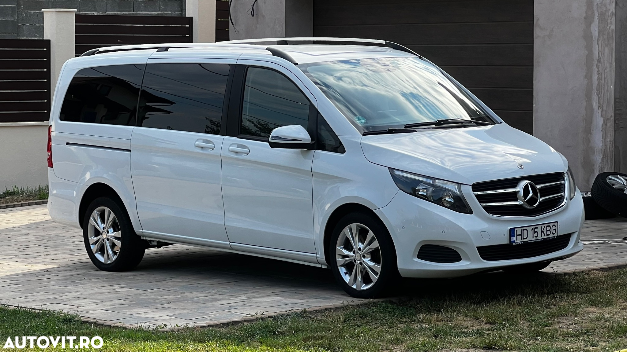 Mercedes-Benz V 220 (BlueTEC) d lang 7G-TRONIC Avantgarde Edition - 3