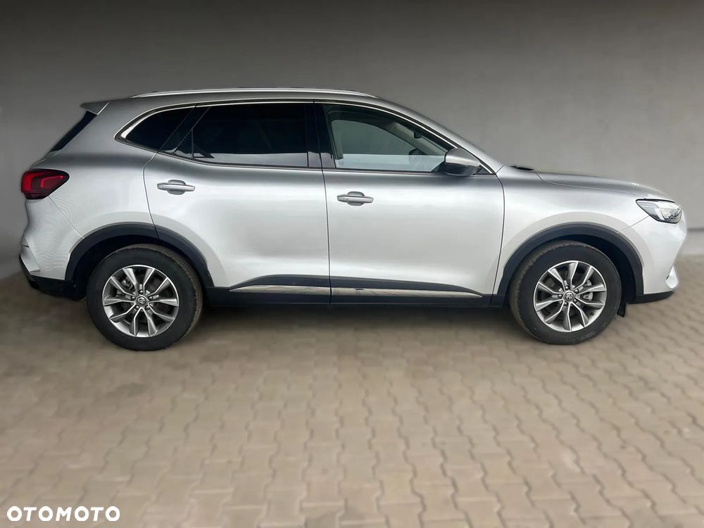 MG HS 1.5 T-GDI Excite DCT - 10