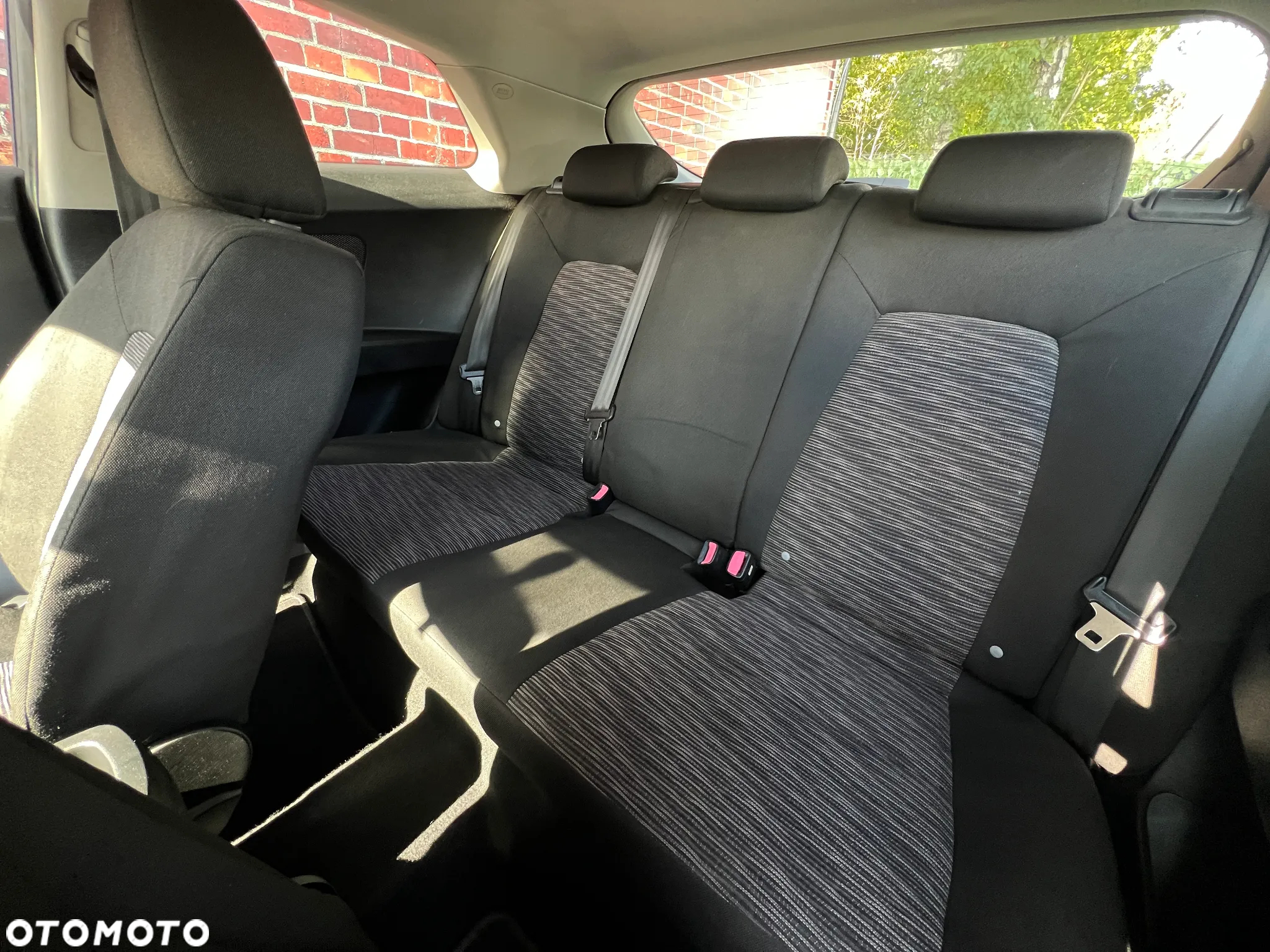 Kia Ceed - 11