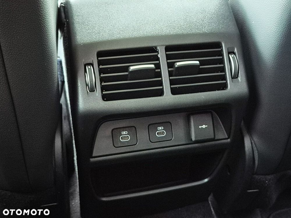 Land Rover Discovery Sport D200 - 27