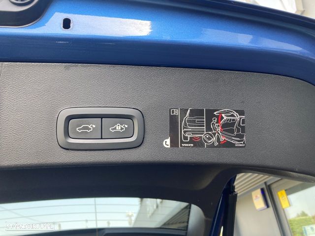 Volvo XC 40 T4 Geartronic R-Design - 36