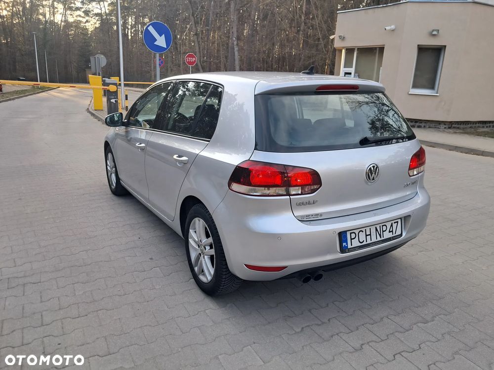 Volkswagen Golf 2.0 TDI DPF BlueMotion Technology DSG Team - 6