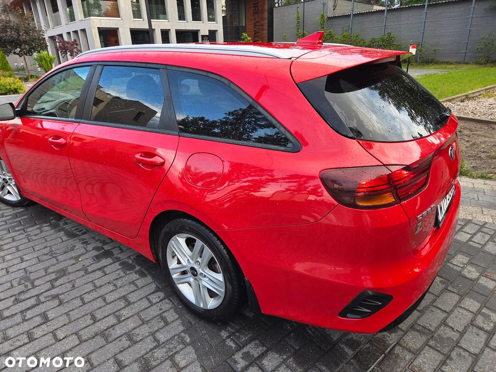 Kia Ceed - 4