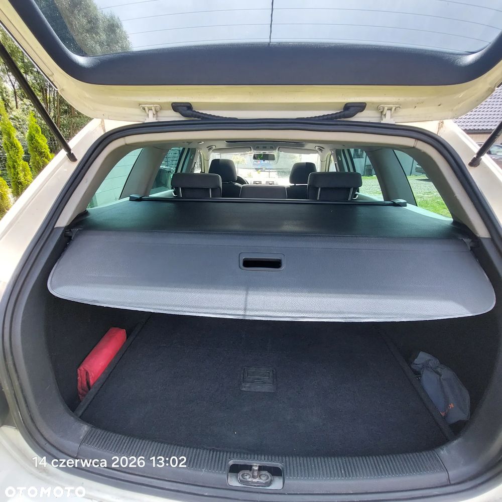 Volkswagen Golf 1.9 TDI DPF Comfortline - 6