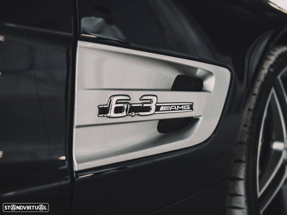 Mercedes-Benz SL 63 AMG Standard - 32