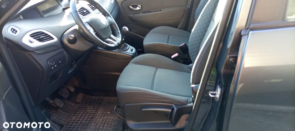 Renault Scenic 1.5 dCi Avantage - 8