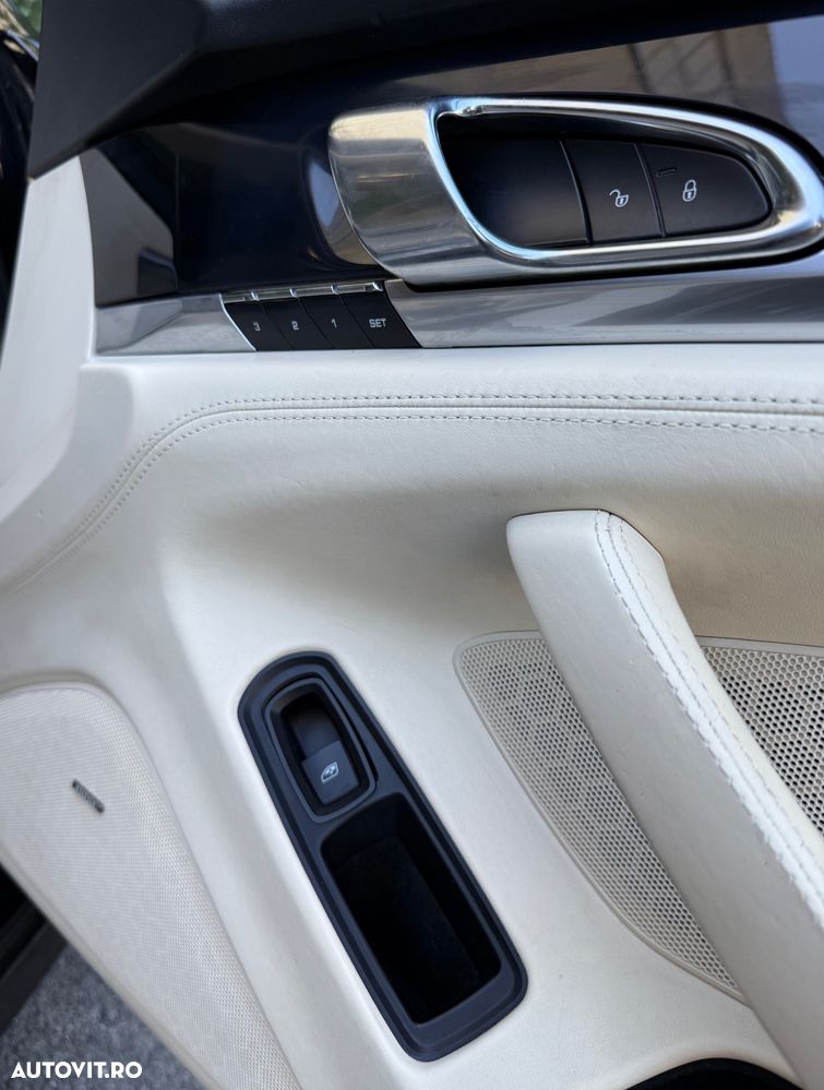 Porsche Panamera 3.0 Tiptronic S - 15