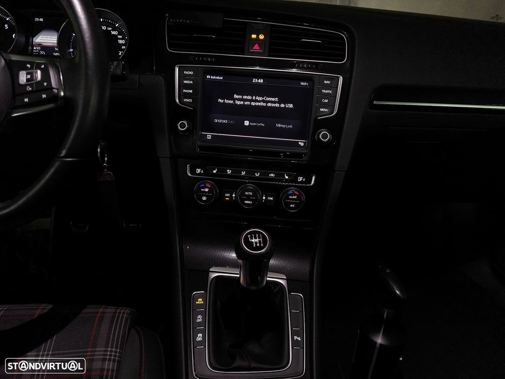 VW Golf 2.0 TSi GTi - 12