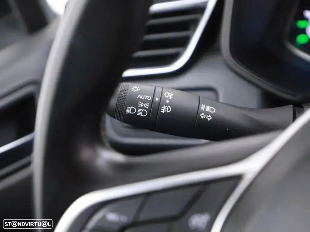 Renault Clio 1.6 E-Tech Intens - 12