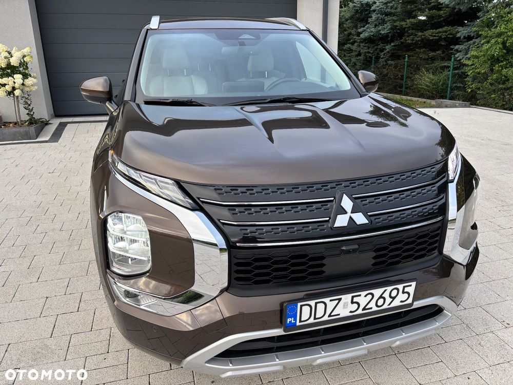 Mitsubishi Outlander - 11