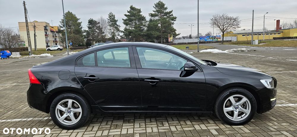 Volvo S60 D2 Momentum - 21