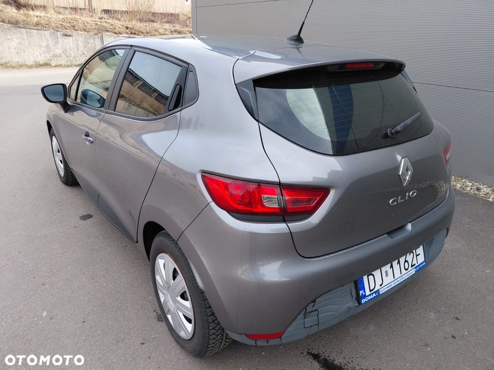 Renault Clio 1.2 16V 75 LIMITED - 5