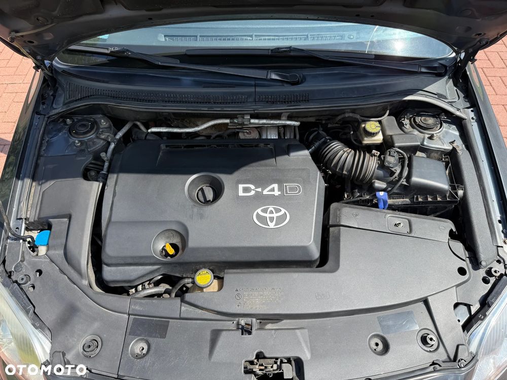 Toyota Avensis 2.2 D-CAT Sol - 14
