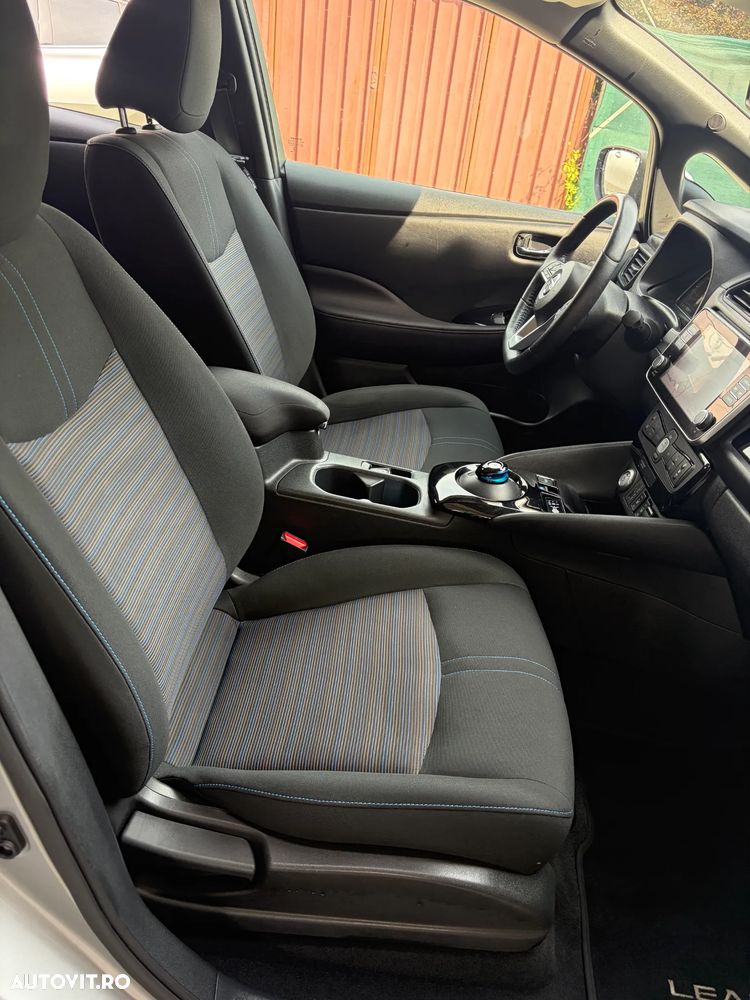 Nissan LEAF 62 kWh e+ N-Connecta - 25