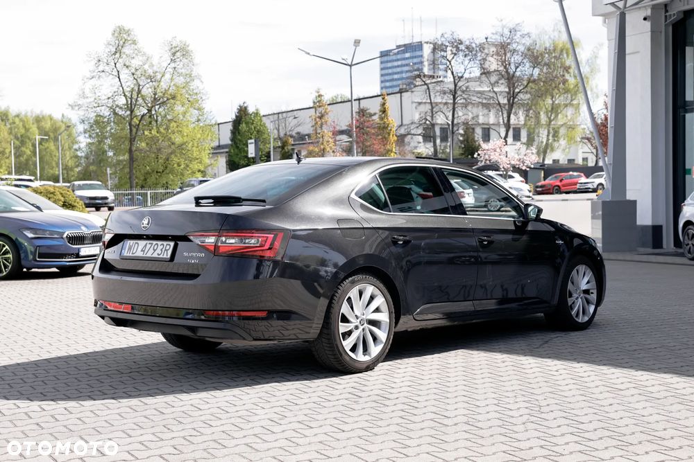 Skoda Superb 2.0 TDI 4x4 L&K DSG - 7