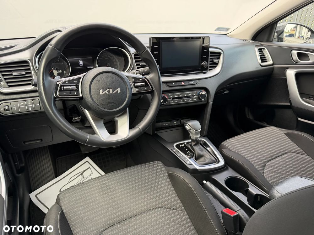 Kia Ceed 1.5 T-GDI M DCT - 12