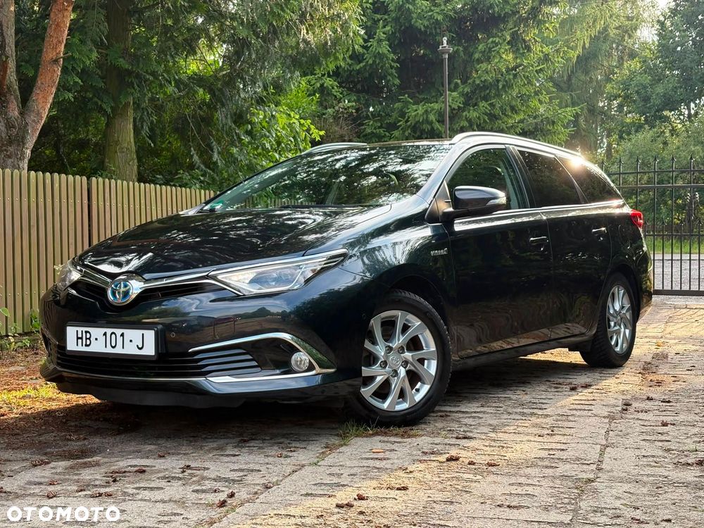 Toyota Auris 1.8 HSD Luna - 4