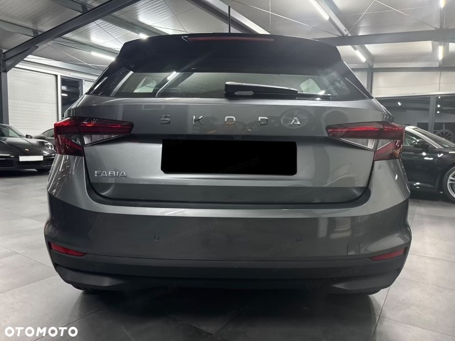 Skoda Fabia 1.0 TSI Edition 130 DSG - 6