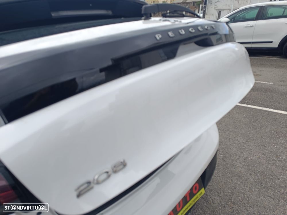 Peugeot 208 1.2 PureTech Active Pack - 17