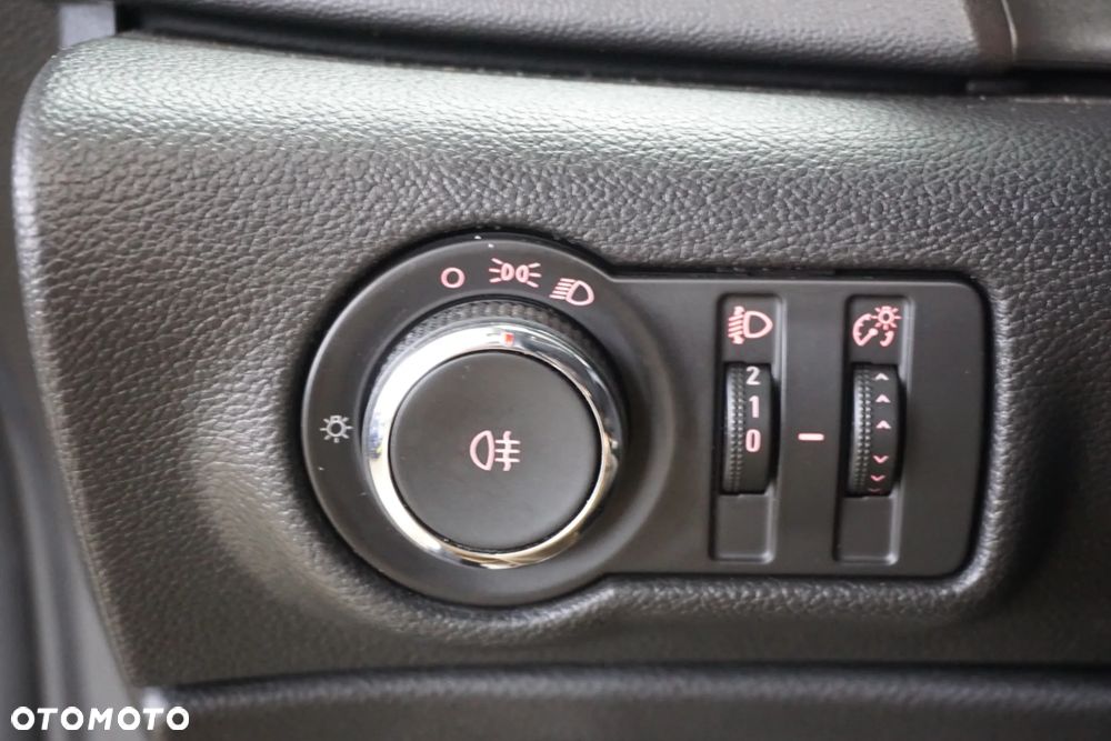 Opel Astra 1.6 CDTI Active - 25