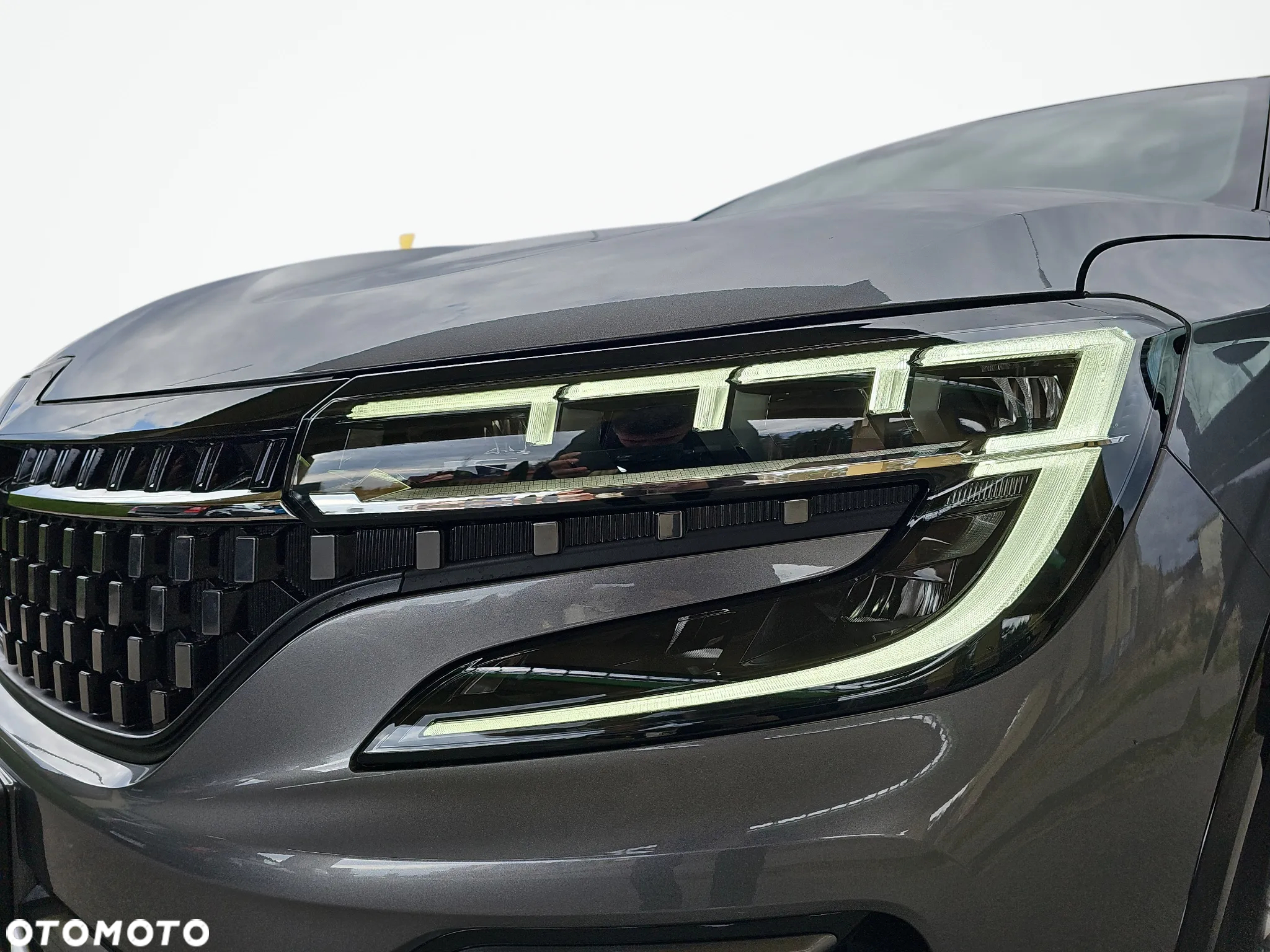 Renault Austral 1.2 E-Tech Full Hybrid 200 Iconic MMT - 28