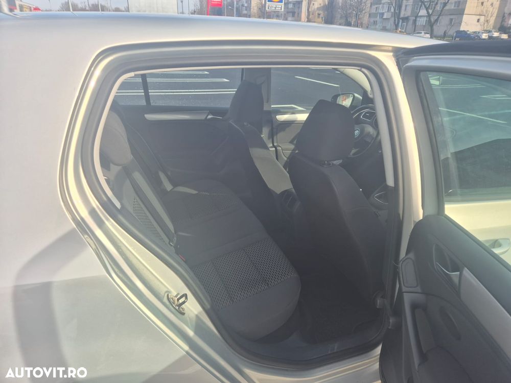 Volkswagen Golf 1.6 TDI DPF BlueMotion - 15