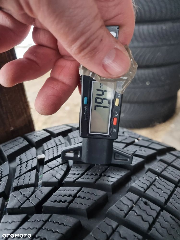 Opony Goodyear ULTRAGRIP PERFORMANCE+ SUV 215/60R17 99V 2022r,4x8mm super - 9