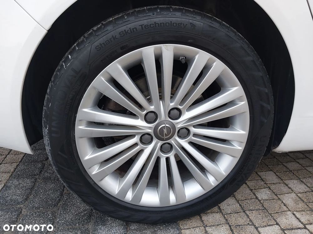 Opel Insignia - 28