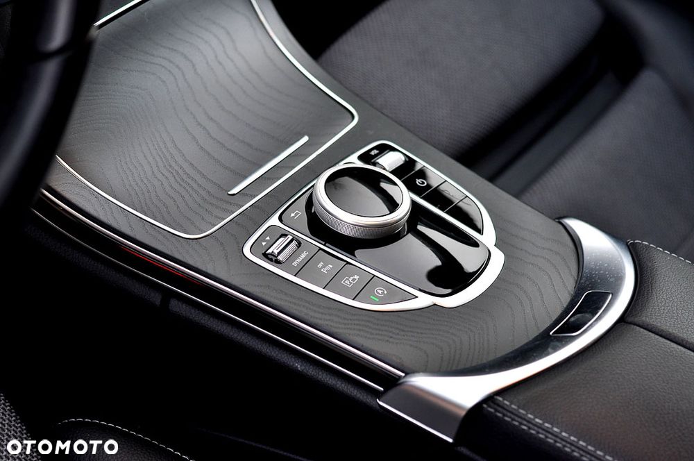 Mercedes-Benz Klasa C 220 d 9G-TRONIC AMG Line - 29