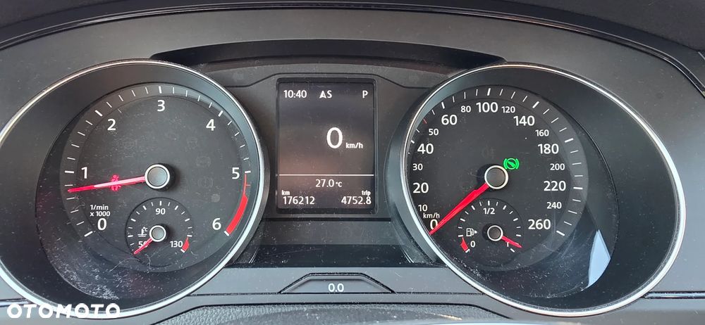Volkswagen Passat 2.0 TDI SCR DSG Comfortline - 9