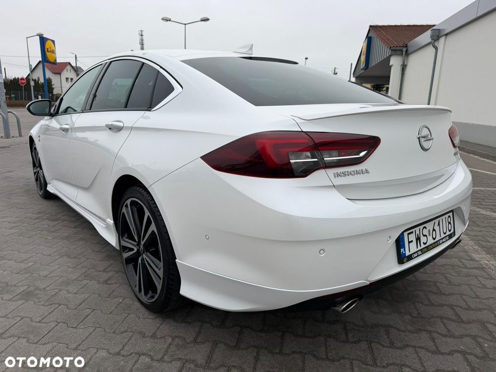 Opel Insignia 2.0 T 4x4 Innovation S&S - 18