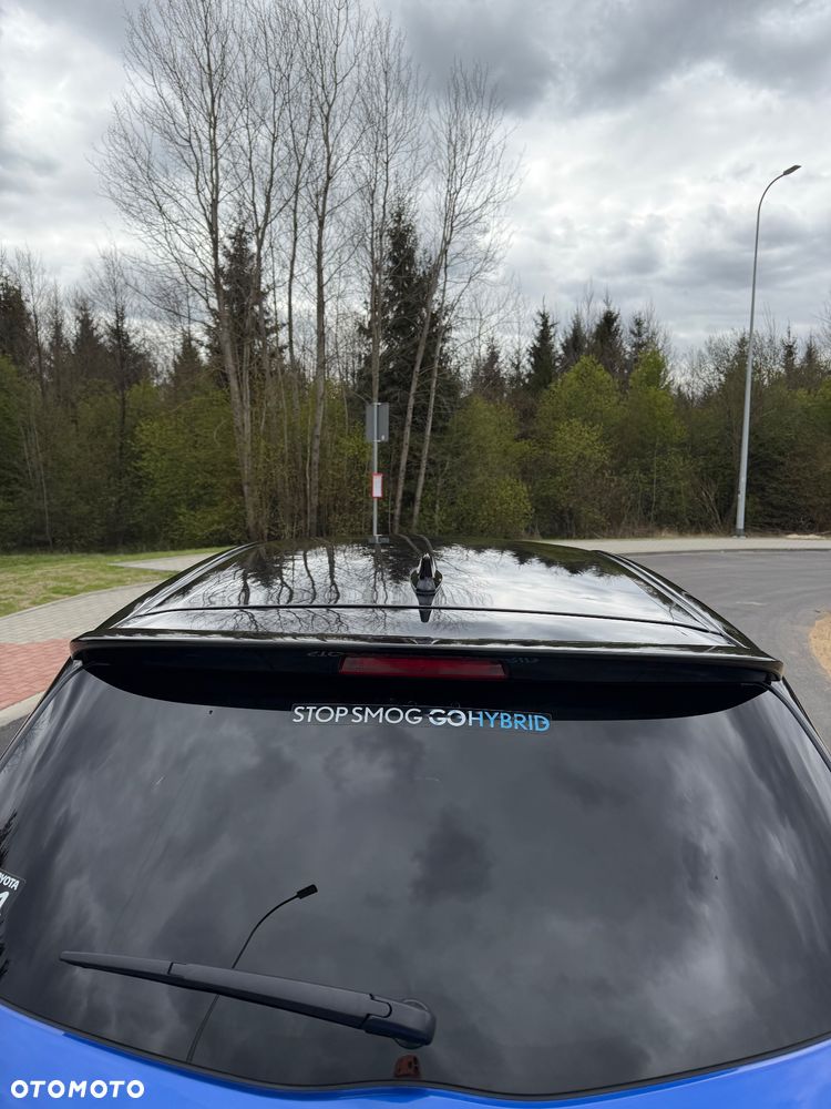 Toyota Yaris Hybrid 100 Selection - 15