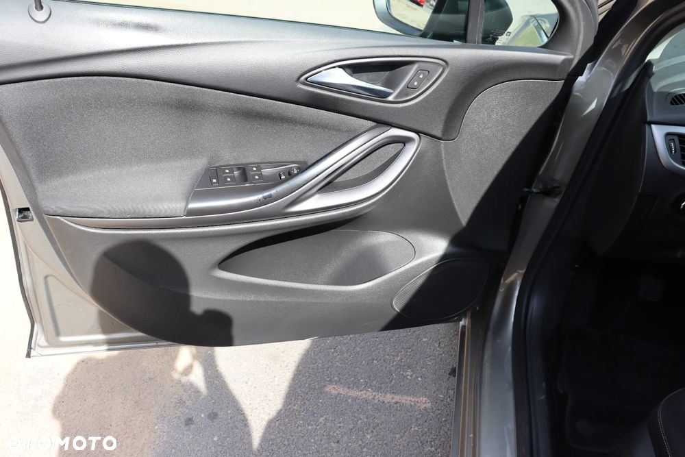 Opel Astra - 16