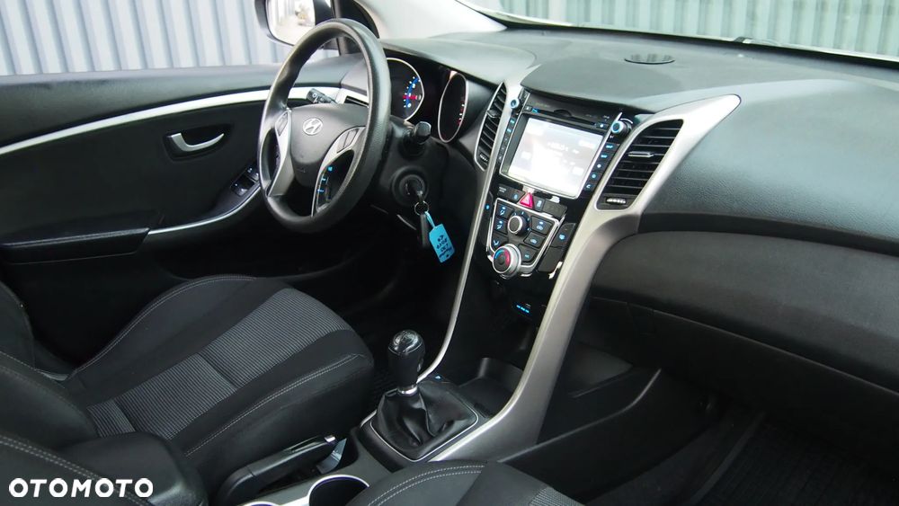 Hyundai i30 1.4 Family - 25