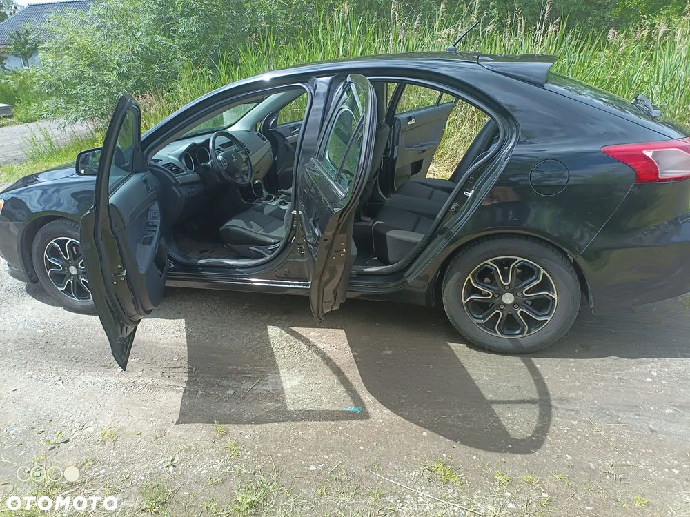 Mitsubishi Lancer 1.6 Invite - 8