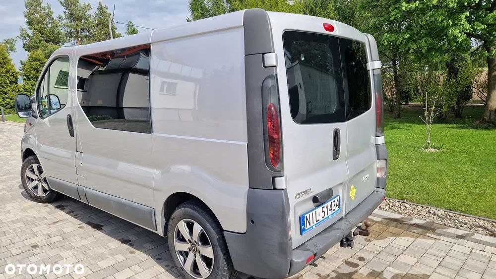 Opel Vivaro Tour - 3
