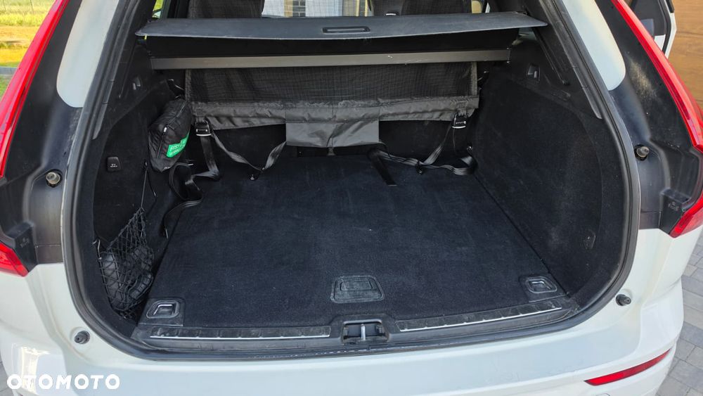 Volvo XC 60 B4 B R-Design - 15