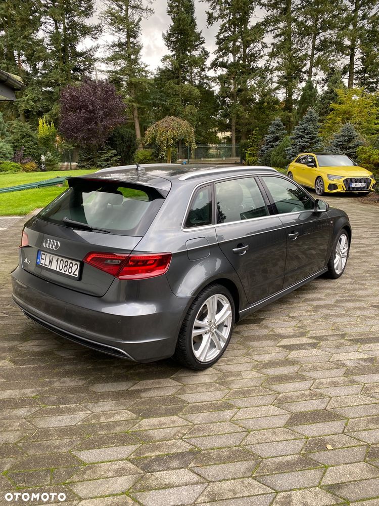Audi A3 Sportback 2.0 TDI Ambiente S tronic - 14