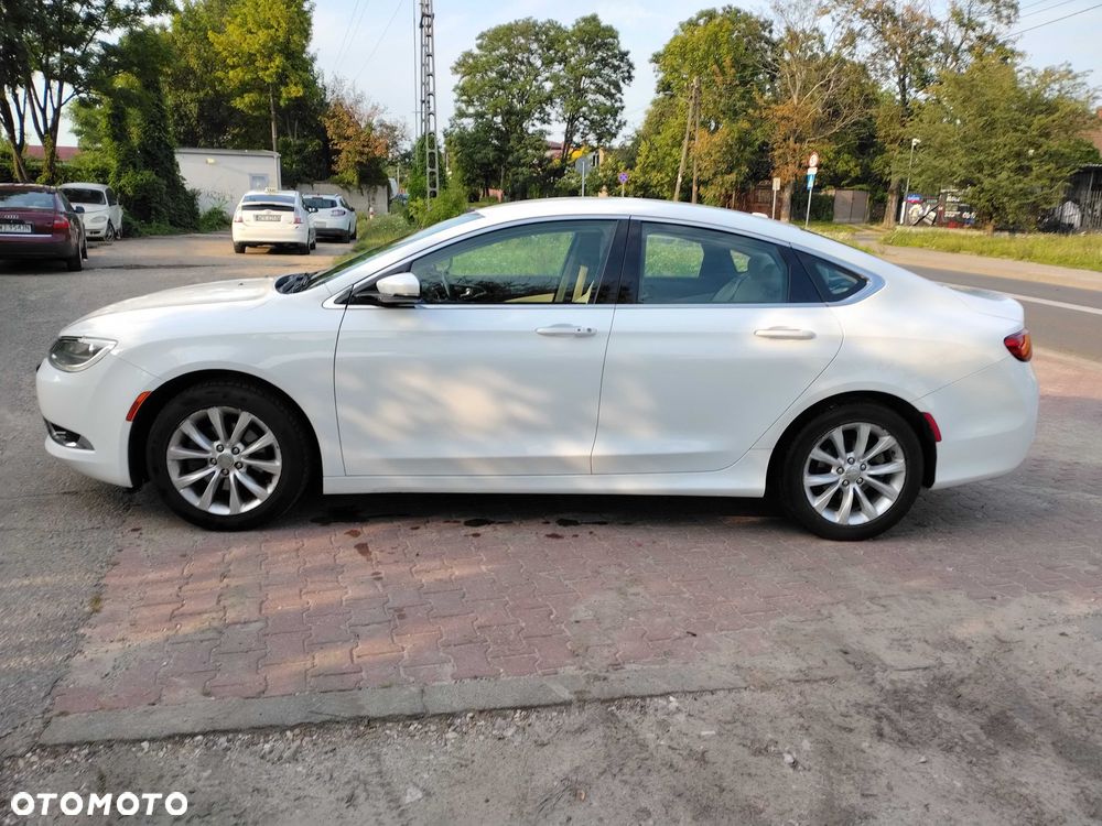 Chrysler 200 - 4