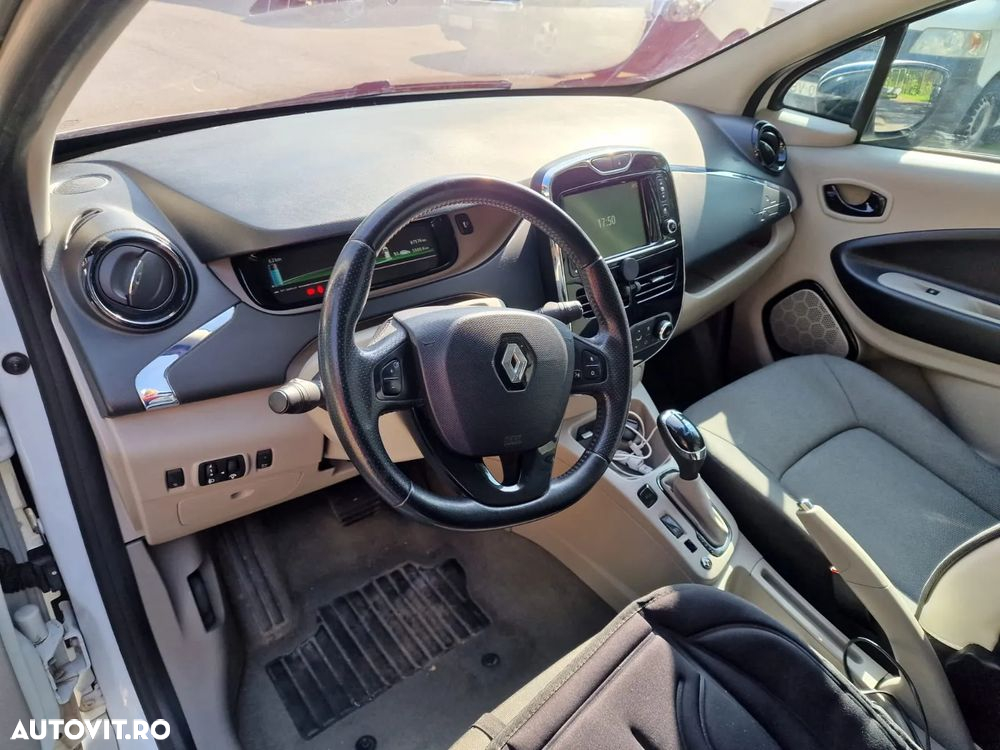 Renault ZOE - 10