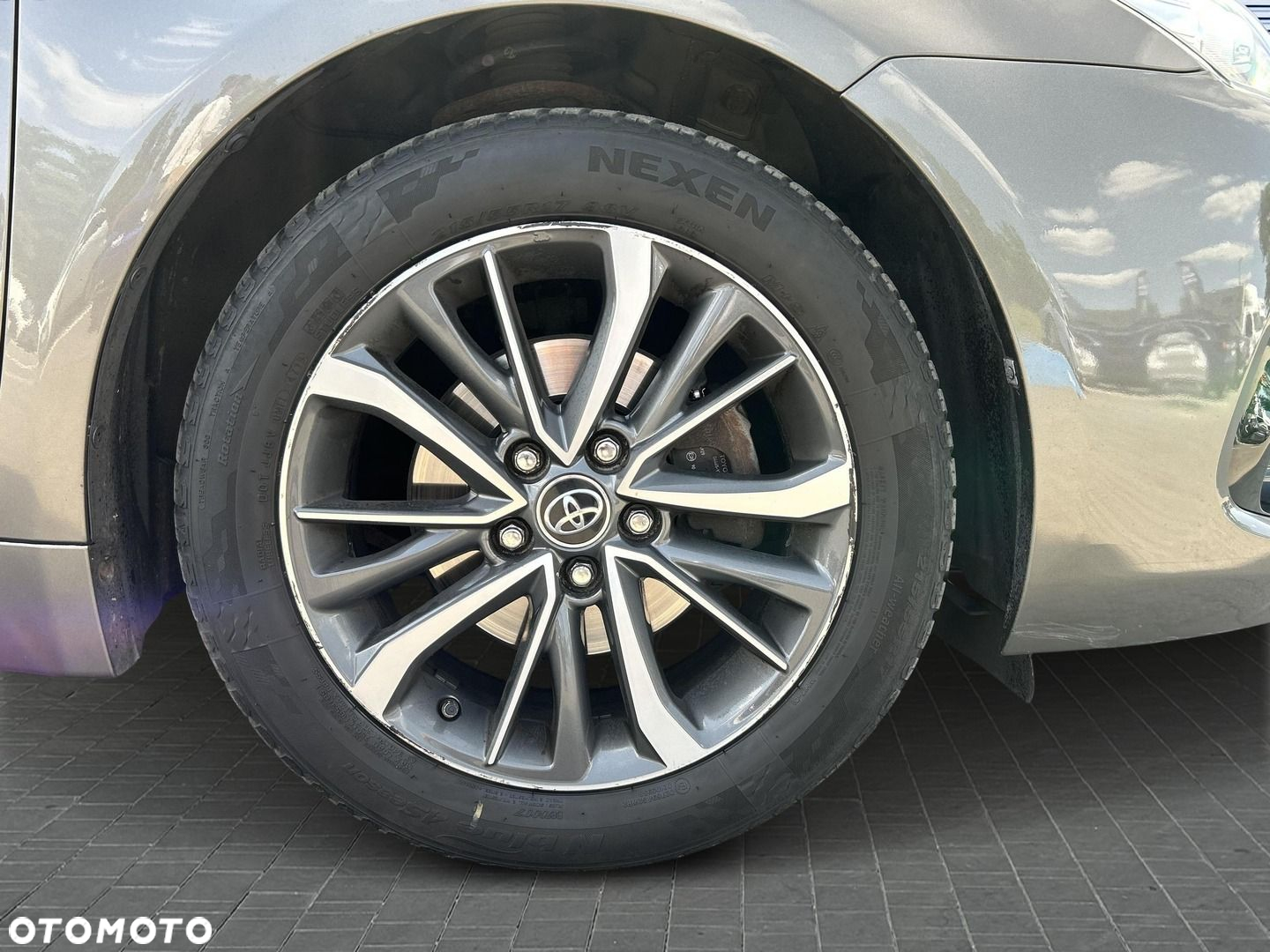 Toyota Avensis - 26
