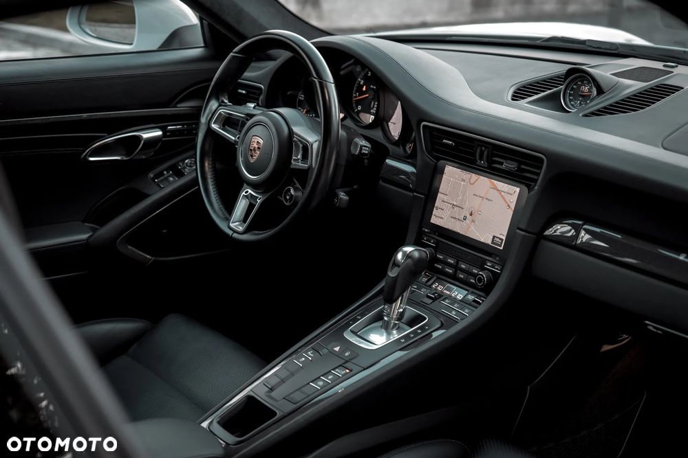 Porsche 911 - 24