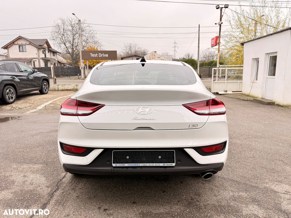 Hyundai i30 Fastback 1.5 T-GDI 140CP 7DCT MHEV Highway - 6
