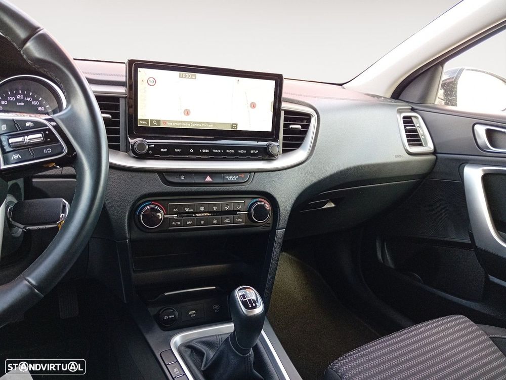 Kia XCeed 1.0 T-GDI Dynamic - 11