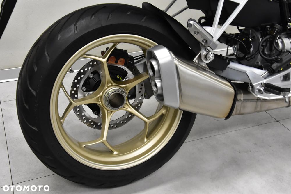 Moto Guzzi V100 Mandello - 33