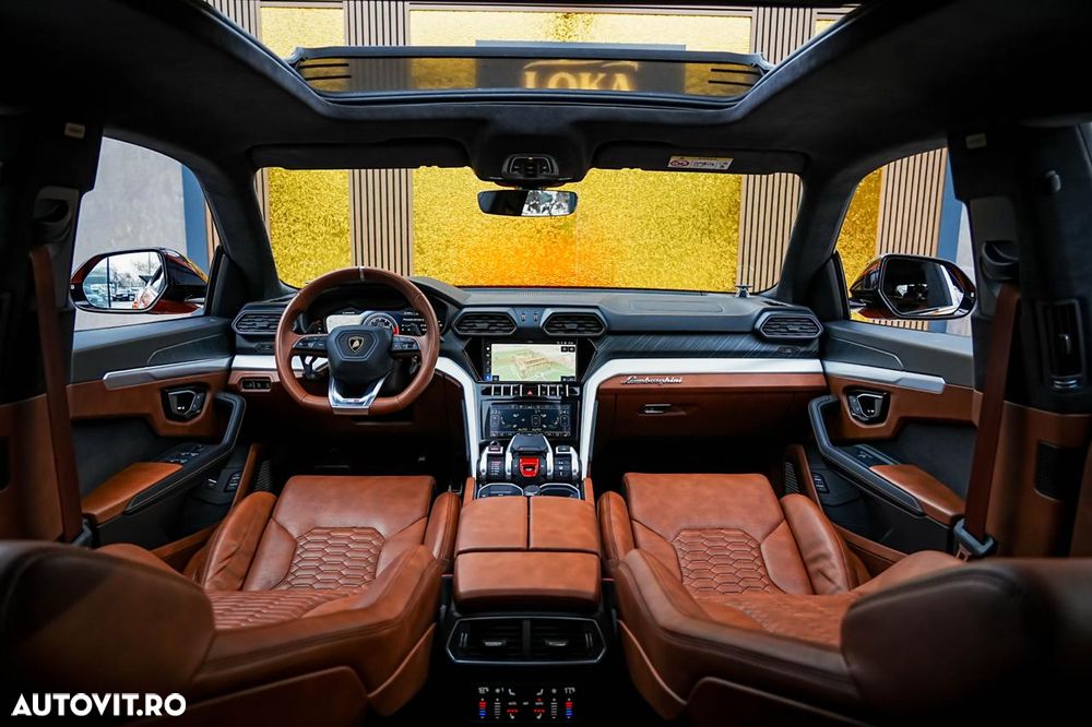 Lamborghini URUS - 10